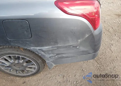 2016 Nissan Versa 1.6 S z USA, uszkodzony, nr VIN 3N1CN7AP2GL896756